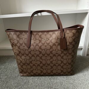 Coach Signature City Tote